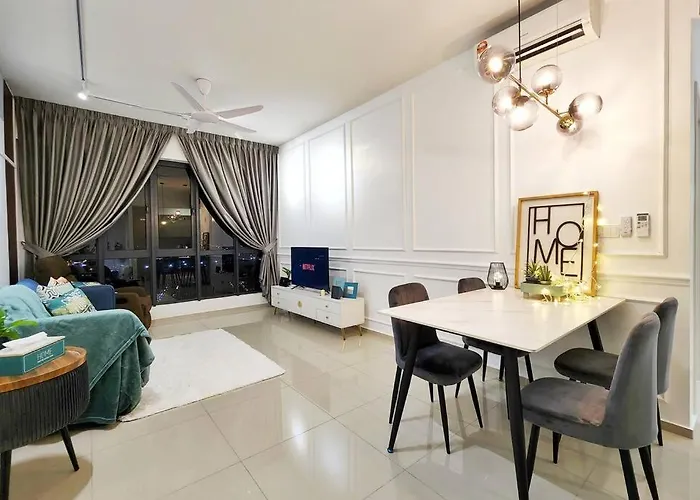 1-7Px Klang Bayuemas Staycation Family Lovely Stay Netflix