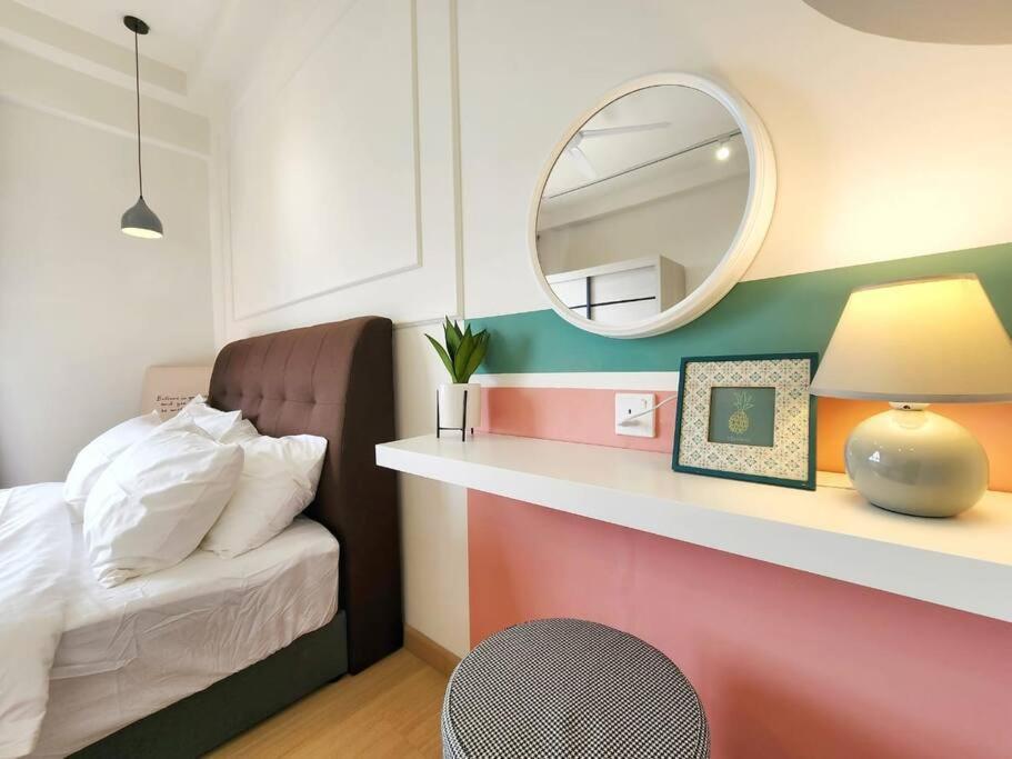 1-7px Bayuemas Staycation Family Lovely Netflix Apartment *