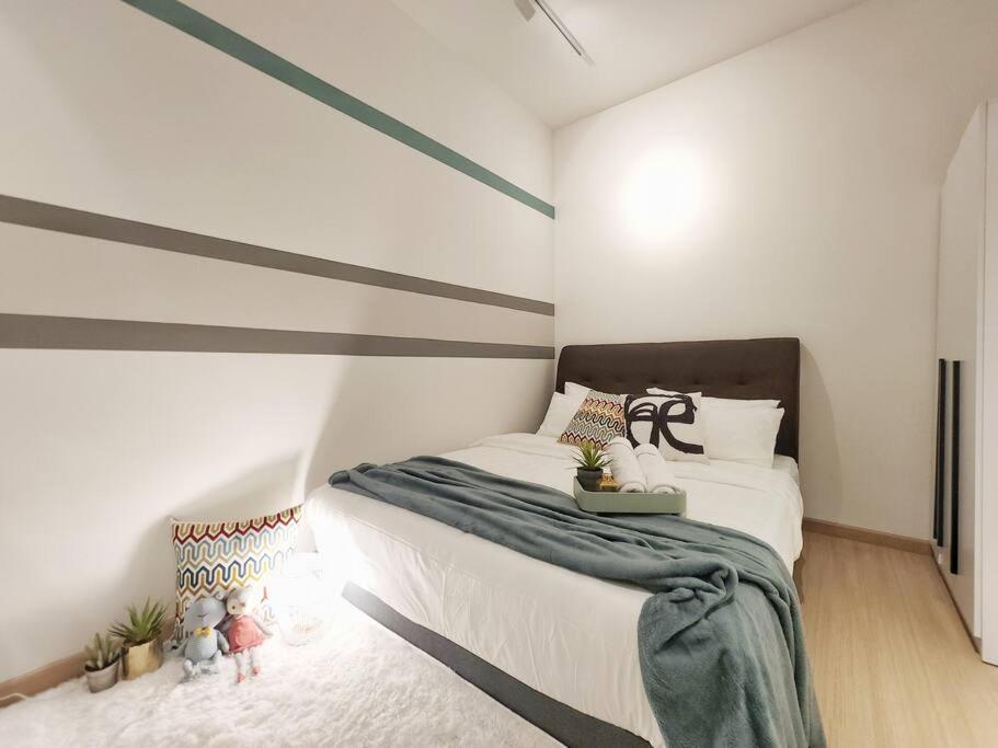 Apartment 1-7px Bayuemas Staycation Family Lovely Netflix *