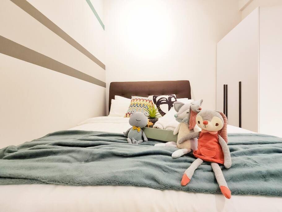 Apartment 1-7px Bayuemas Staycation Family Lovely Netflix *